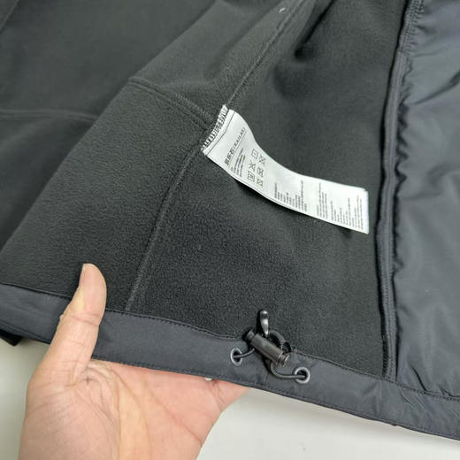 原单正品凯乐石TREKKING 徒步系列 

防风防泼、保暖、抗静电、立体裁剪

底面点贴导电丝摇粒绒，攻克静电难题，保暖更亲肤

尺码：S-XXL 商品图7