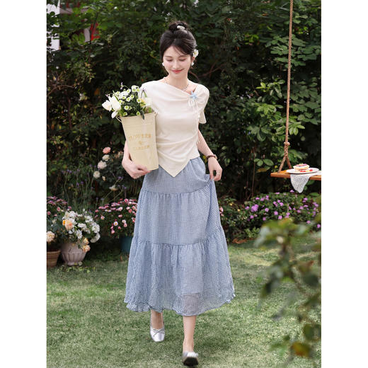 鹿向南【0407/20:00新品】蓝色格子半身裙 商品图3