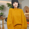 04-2潘依绣丁丁宠粉 羊毛马海毛格纹松弛感软糯亲肤圆领长袖针织毛衣D427 商品缩略图0