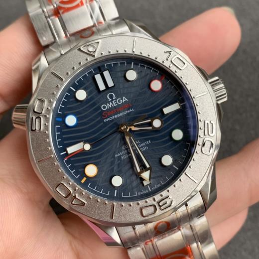 『OR新表』欧米茄海马2022 北京冬奥会特别版腕表 Seamaster Diver 300M Beijing 2022 Special Edition
新作依然采用42mm 精钢表壳，钛金属表圈浮雕 商品图1