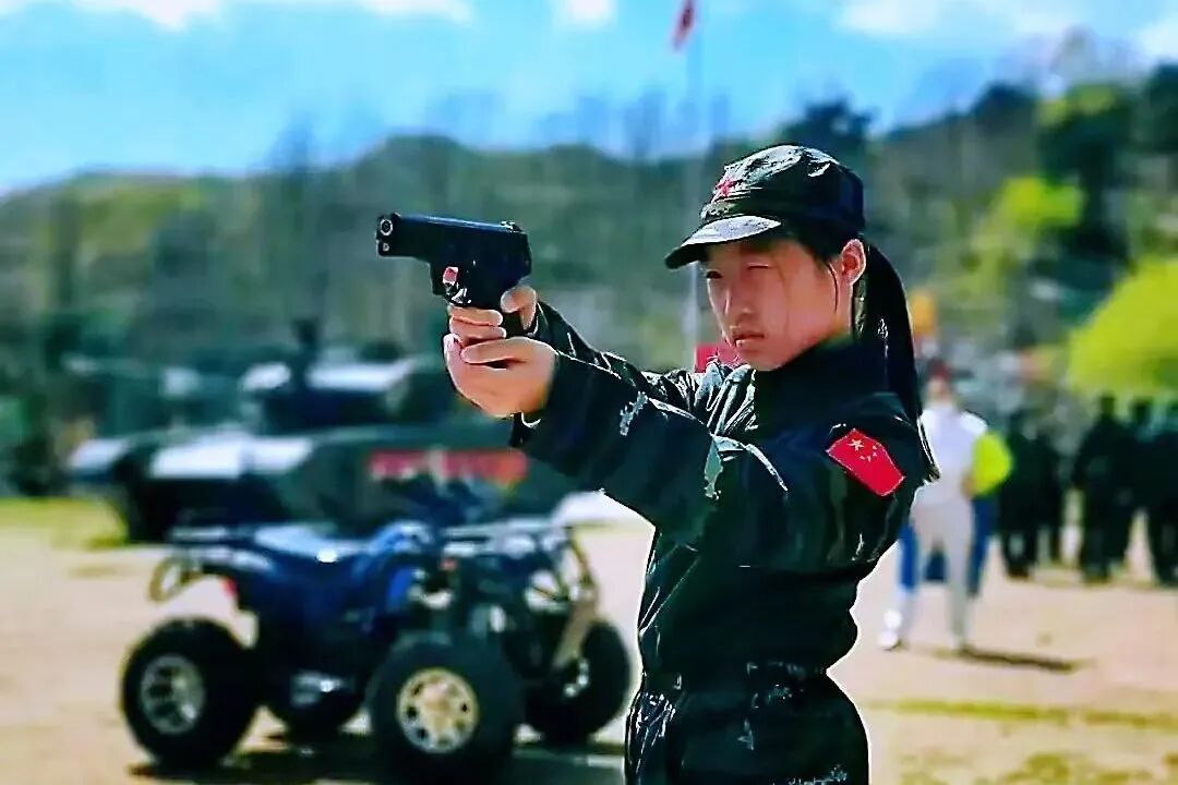 经典爆款研学「户外军事一日营」五一重磅回归！真人CS、装甲车试乘、射箭体验、空中溜索、竞技挑战等！高质量主题项目，等你来解锁~