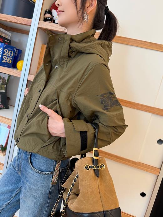 巴宝莉 2026最新重工连帽冲锋衣外套 商品图0