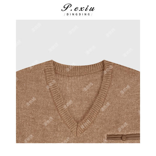 04-2潘依绣丁丁宠粉羊毛复古老钱松弛感单口袋V领长袖针织上衣Q63448 商品图2