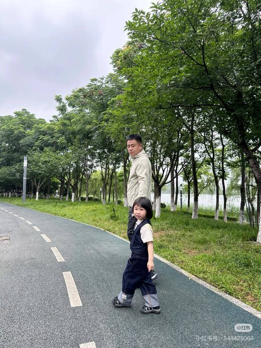 一店d ❗️独家大爆款 𝐃𝐞𝐬𝐜𝐞𝐧𝐭𝐞梭织凉感透气4d版型情侣皮肤衣
火疯了！陈伟霆同款的运动生活系列 这个系列能完美平衡春夏专业运动和日常穿搭 商品图6