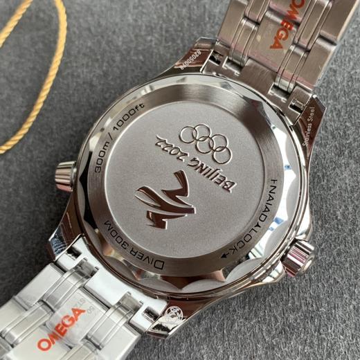 『OR新表』欧米茄海马2022 北京冬奥会特别版腕表 Seamaster Diver 300M Beijing 2022 Special Edition
新作依然采用42mm 精钢表壳，钛金属表圈浮雕 商品图7