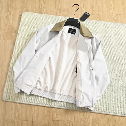 F040530春季新款男士休闲通勤铆钉口袋金属袖口按扣翻领夹克 商品图8