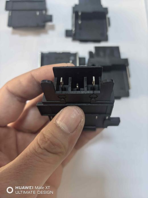 【货号04101】新款牧田18/21V锂电插脚带星标新款插脚三插片锂电工具链接插脚 商品图3