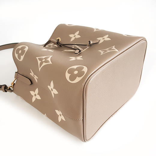 【98新】LV路易威登NEONOE系列M45555中号大象灰全皮压纹NEONOE子母包水桶包单肩包女士020426NJT07 商品图6