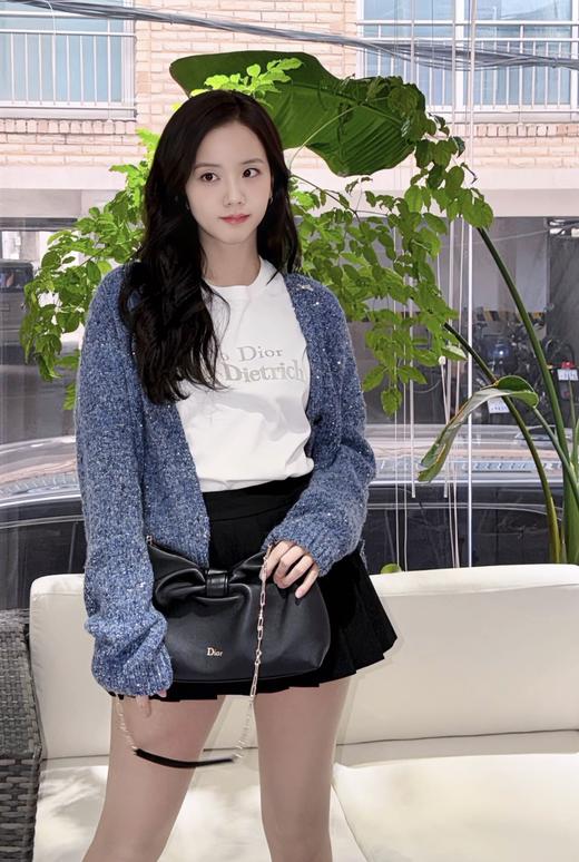 一店d 𝐃𝐢𝐨*𝐫 𝐬𝐬𝟐𝟔樶--新两大系列情侣tee❗️今年刚刚发售的新款
今日份的老钱风快乐 是🦅给的
 从骨子里就散发出一种独特的清贵气息 商品图6