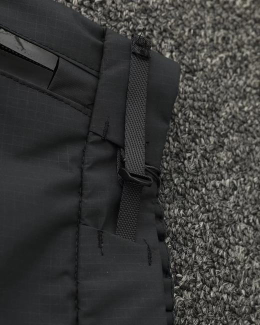 F040524春季新款运动户外登山轻量防风防水硬壳压胶冲锋裤 商品图4