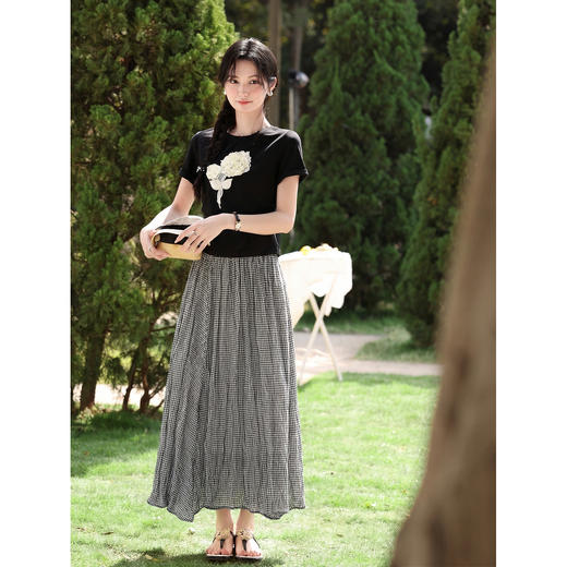 鹿向南【0407/20:00新品】黑色格子半身裙 商品图3