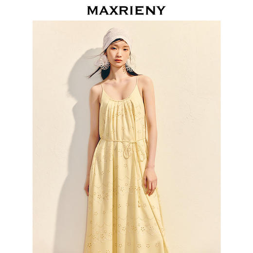 【商场同款】MAXRIENY圆领复古宫廷绣花吊带连衣裙25夏款a字长裙(货号:MC86DR079) 商品图2