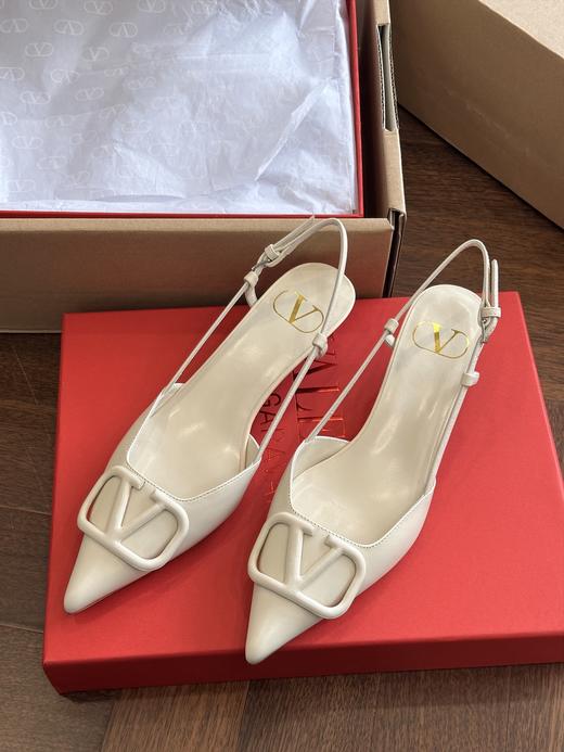 华伦天奴 通勤百搭高跟鞋 商品图7