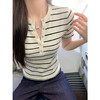 <曾小咸推荐>条纹纽扣修身短袖T恤上衣【预售款，预计3-15天！！】 商品缩略图1