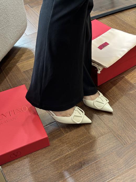 华伦天奴 通勤百搭高跟鞋 商品图4