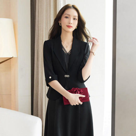 「自」全新升级【铂金会员174/天猫229/差价55】(02312)洛诗琳高级感薄款西装外套2026夏季新款气质中袖通勤外套 商品图3