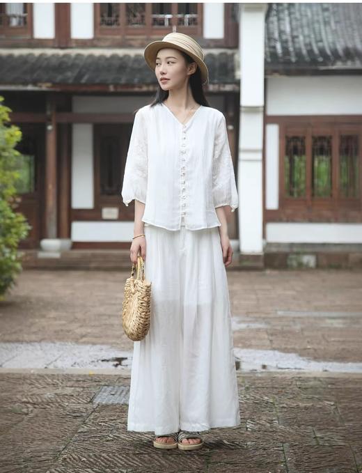 灵动飘逸 拂袖揽仙气 呼吸感七分袖苎麻v领刺绣衬衫 商品图4