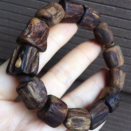 【青山 特价】达拉干随型 沉香手串 12.9克  c78 商品图1