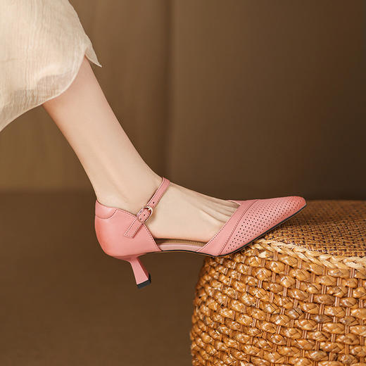 【预售7天】罗马风尖头包头凉鞋法式优雅镂空透气包头细跟时装凉鞋女气质通勤尖头一字带中空单鞋ASN&3021 商品图4