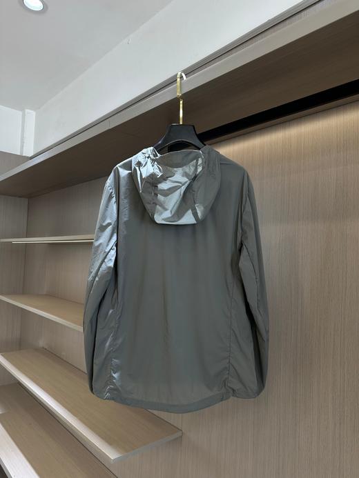 点此购买 可隆春夏季男士户外通勤连帽皮肤衣外套 bk 344396 商品图2