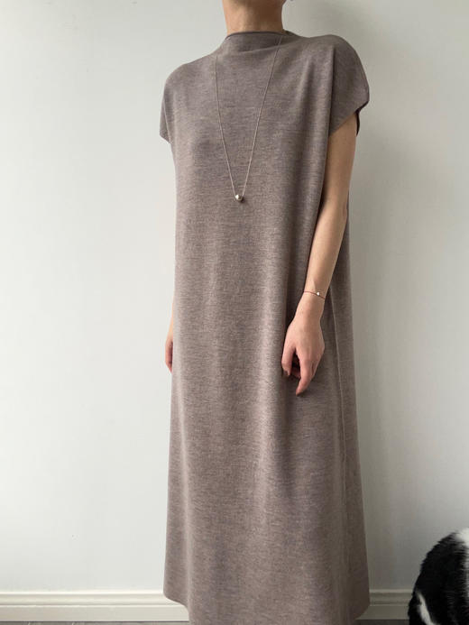 FE｜无袖金句开衩小黑裙 真丝羊毛 双侧开衩 [ 灰 / 米 ] 商品图2