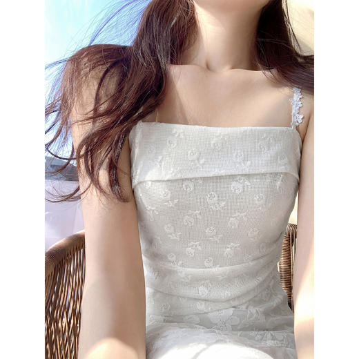 <曾小咸推荐>海边度假风白色吊带连衣裙【预售款，预计3-15天！！】 商品图1