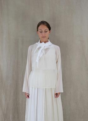 Elsa esturgie2色绑带领衬衫