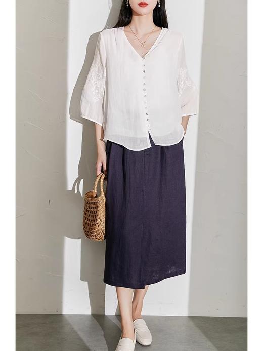 灵动飘逸 拂袖揽仙气 呼吸感七分袖苎麻v领刺绣衬衫 商品图8