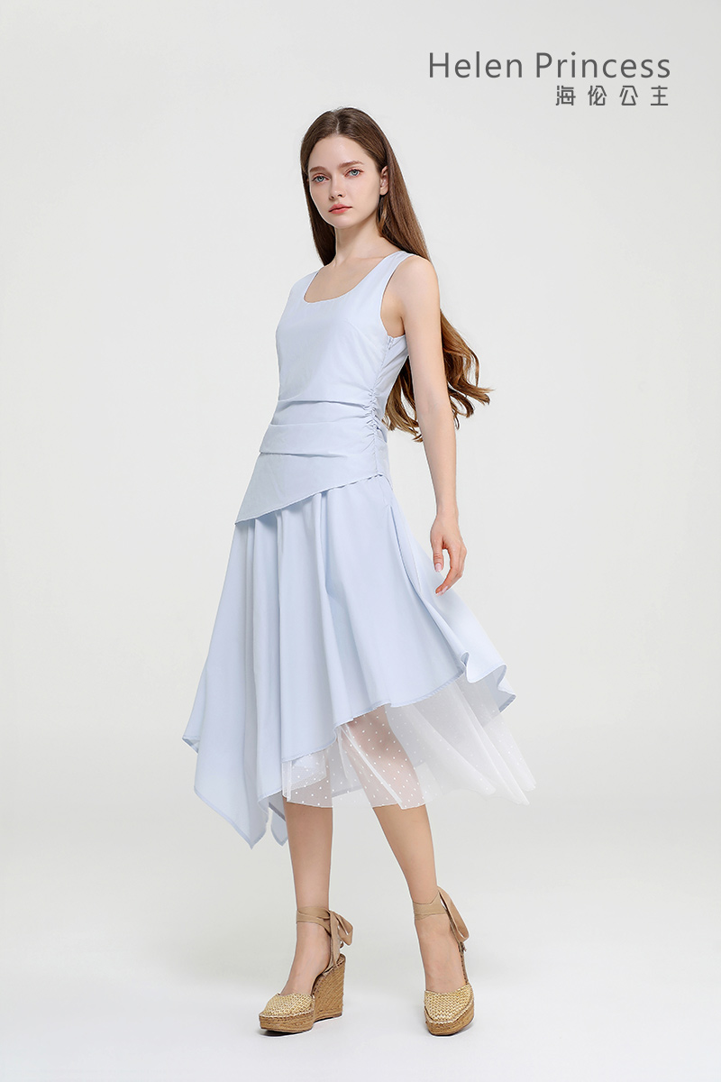 方领收腰不规则连衣裙