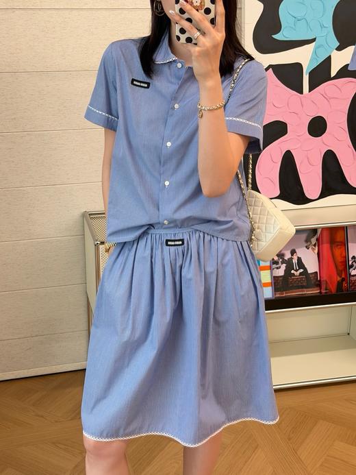 缪缪 浅蓝格纹半裙+浅蓝格纹娃娃领衬衫 商品图3