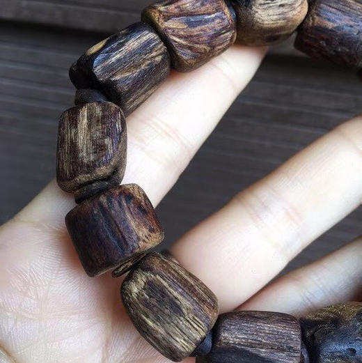 【青山 特价】达拉干随型 沉香手串 12.9克  c78 商品图5