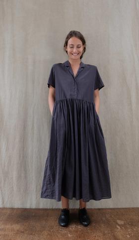 Elsa esturgie衬衫领连衣裙