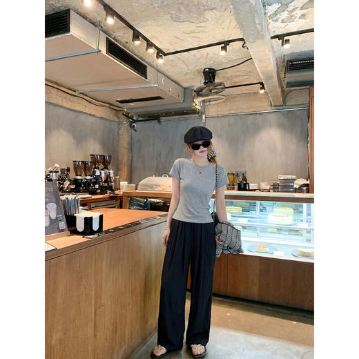 <曾小咸推荐>【4/7-4/9一件88折拍2件8折】彩色波点正肩圆领短袖T恤上衣 商品图3