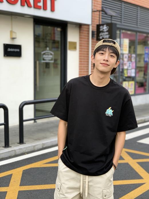 点此购买 可隆夏季男女户外限定款Graphic短袖T恤 hh 344309 商品图6