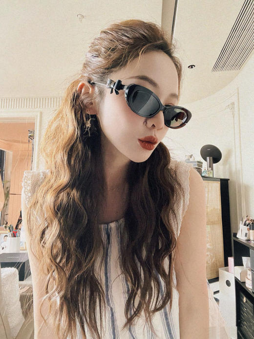 香奈儿  新款猫眼形太阳眼镜 尺寸:54-18-140 商品图6