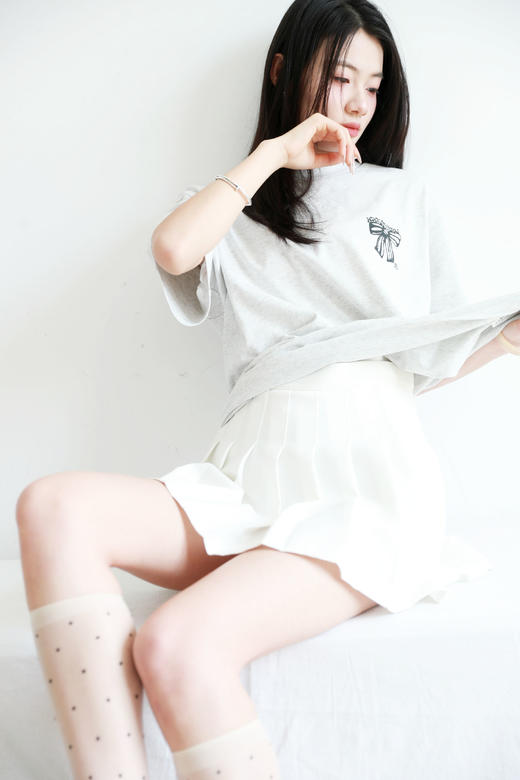 蝴蝶结印花tee，元祖灰+耀夜黑。复古宽松设计情侣圆领t恤E040660 商品图12