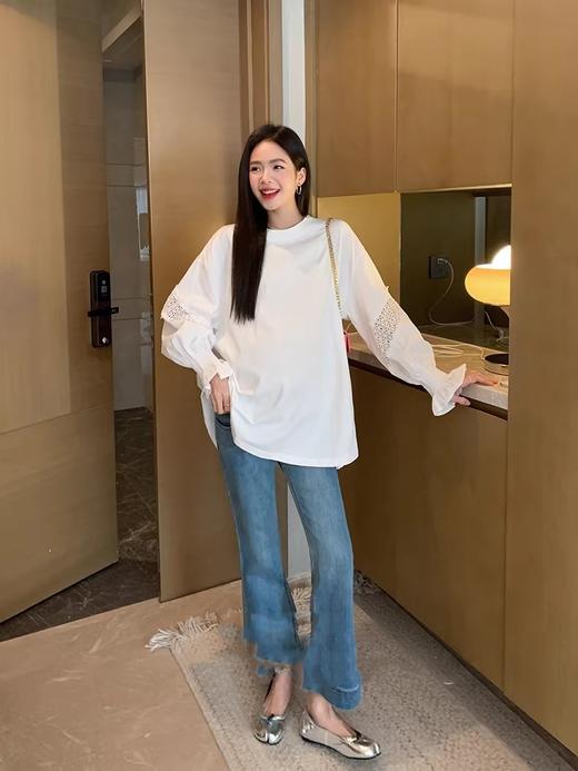 绵白氧气~白色圆领拼接蕾丝镂空喇叭袖宽松上衣 商品图0