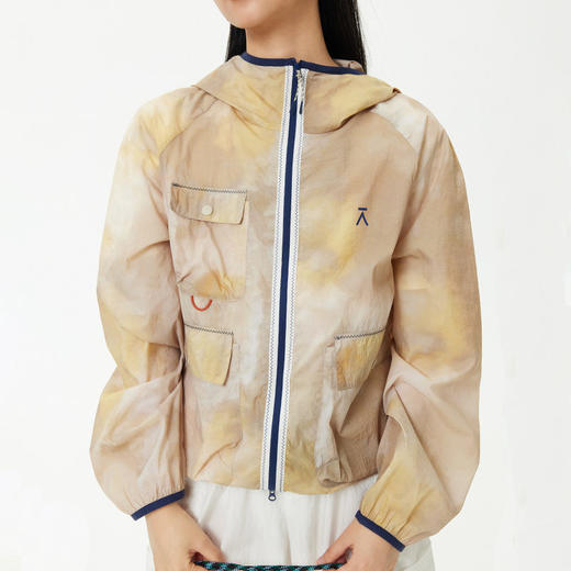 【品牌直发-出游特惠】ACMEITEM爱棵米 户外轻量防晒服晕染凉感防晒外套宽松皮肤衣女GAH2760512C 商品图1