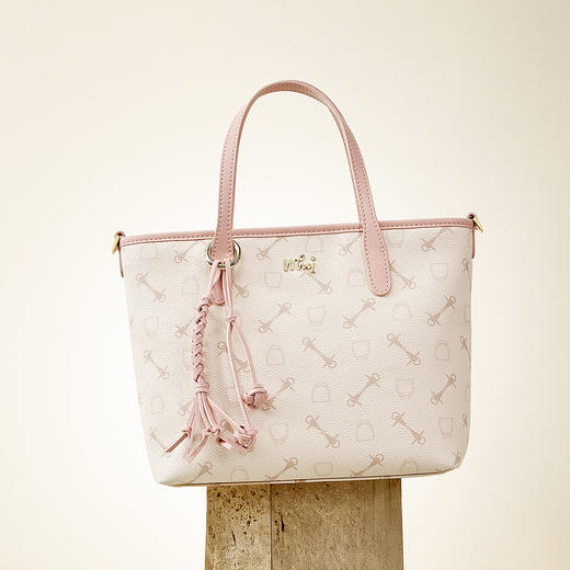 WHY桃桃粉满印钥匙盾牌纹手提托特包 大容量通勤女包 轻奢甜美风 编织流苏装饰 日常/逛街/约会百搭YAP1171002Z 商品图1
