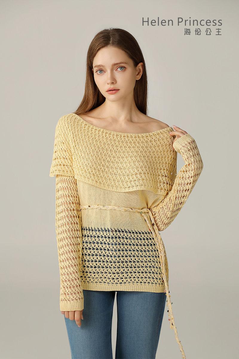 一字肩镂空钩花上衣