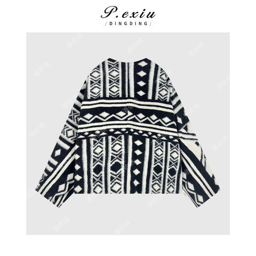 潘依绣丁丁宠粉 进口白鹅绒复古几何慵懒宽松保暖羽绒服Q84691 商品图1