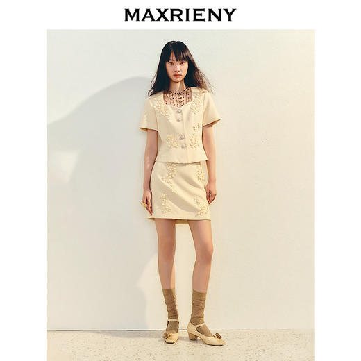 【商场同款】MAXRIENY精致千金风直筒正腰半裙25夏立体花花纱裙子(货号:MC86SK030) 商品图1