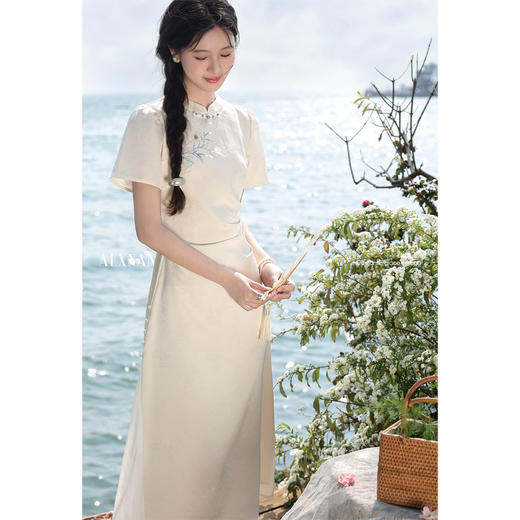 鹿向南「一梦清欢」杏色新中式连衣裙女夏复古改良式旗袍气质长裙 商品图1