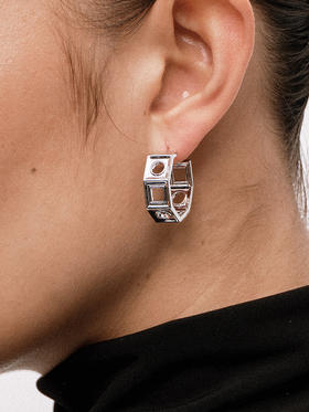 TR她热 留白几何 银色方圆镂空几何个性简约设计感百搭925银针耳环