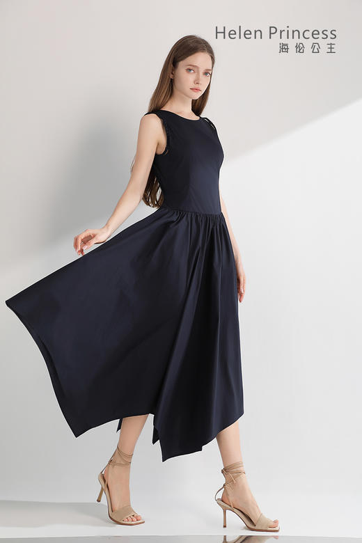 无袖收腰大摆连衣裙 商品图3