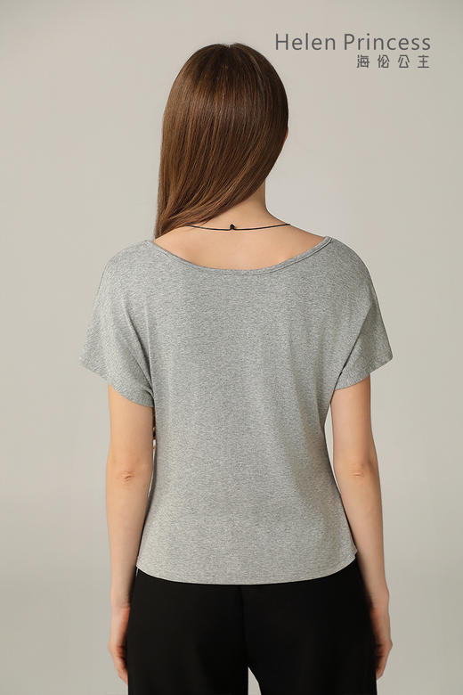 圆领蝙蝠袖T恤配项链 商品图9