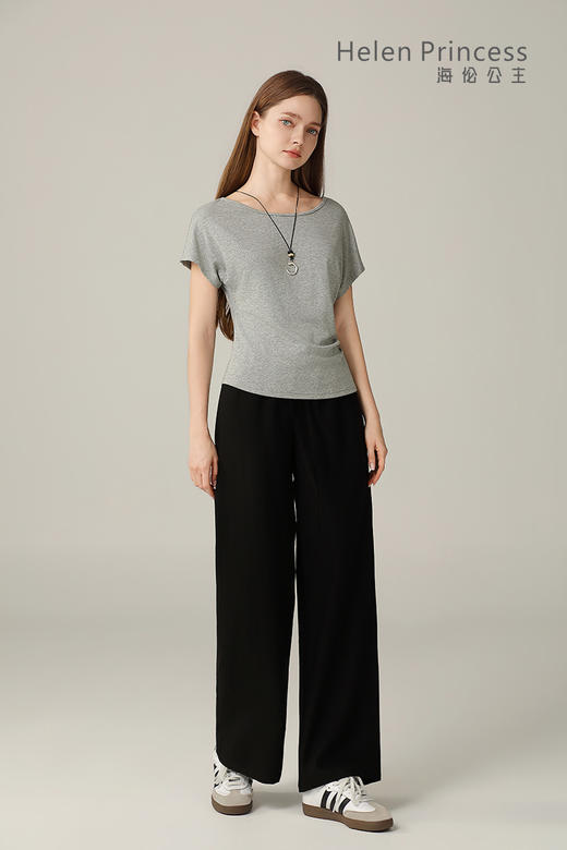 圆领蝙蝠袖T恤配项链 商品图6