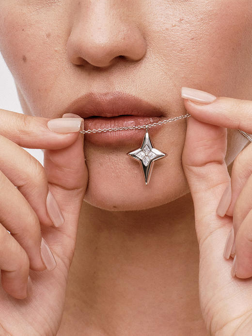 TR她热 随星所欲 银色四芒星锆石原创设计简约百搭可调节项链 预售 商品图1