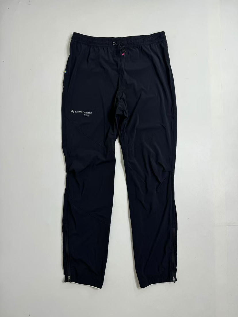 原单正品攀山鼠比森专业运动慢跑长裤，

超薄，版型独有，适合快节奏运动场景

拉链裤腿，方便穿脱，腰部带松紧，膝盖弹力绳设计，膝盖预弯曲设计，细节超多！！

黑色S-XXL