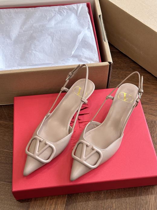 华伦天奴 通勤百搭高跟鞋 商品图9